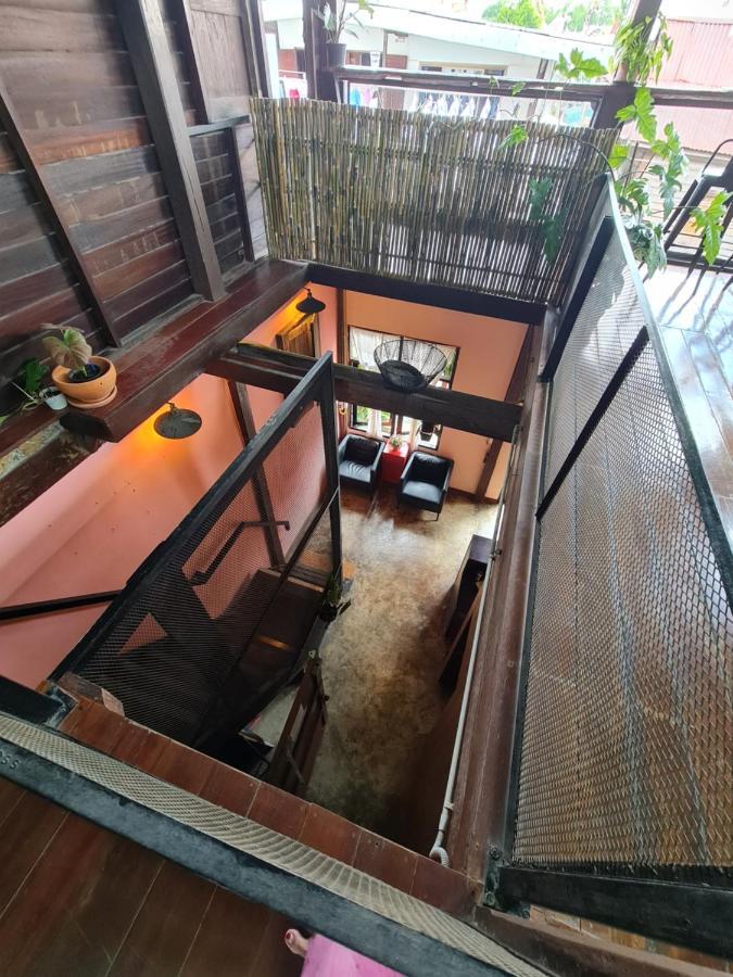 Non House Bangkok บ้านนอนโฮสเทล Exterior foto
