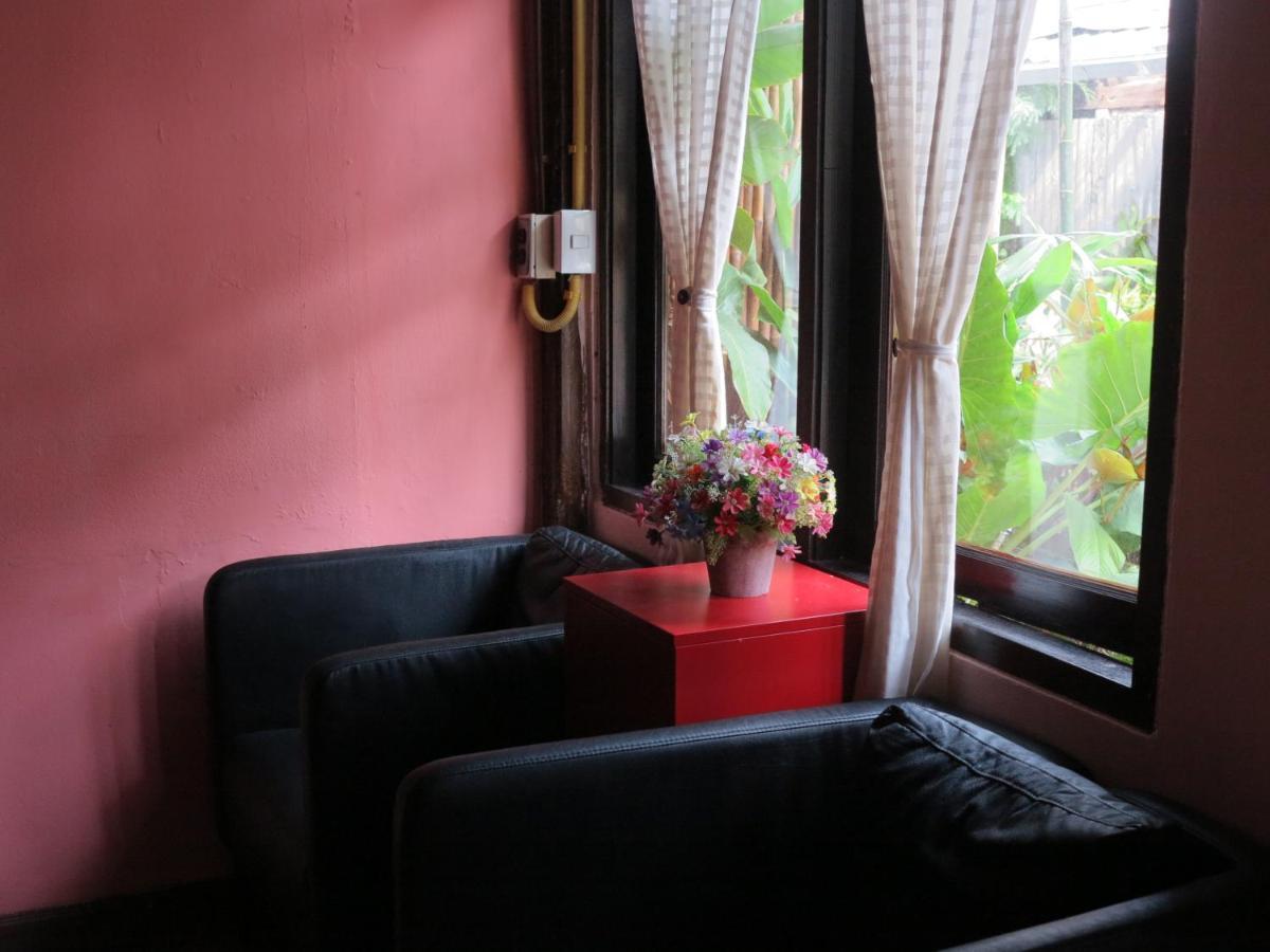 Non House Bangkok บ้านนอนโฮสเทล Exterior foto